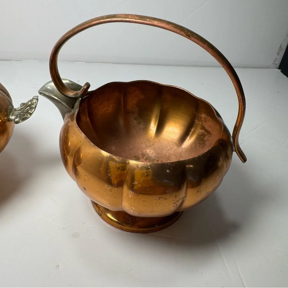 Vintage charming piece